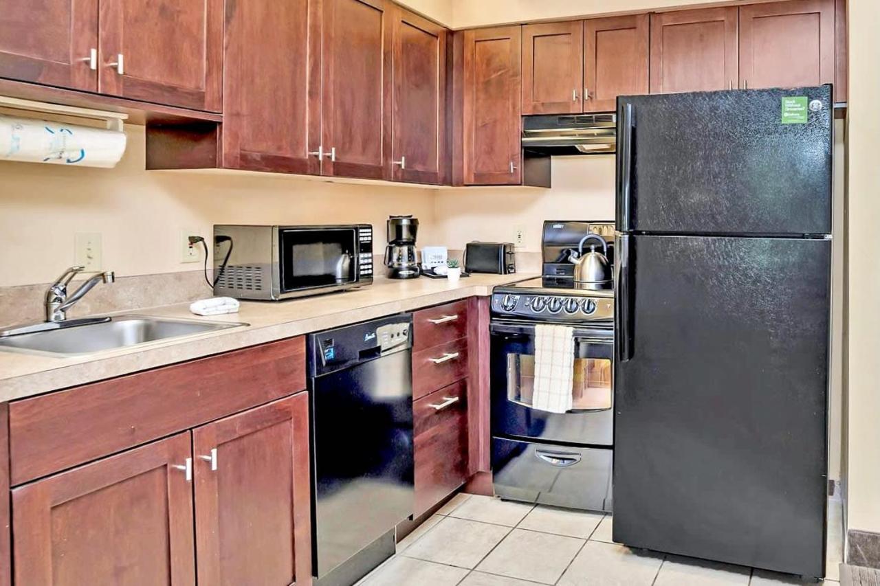 Apartment Near - 1br - 2 Queens Hot Tub Pool